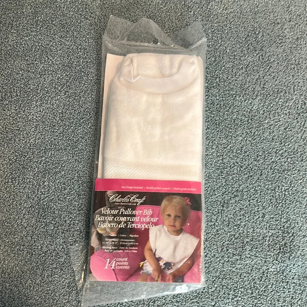 CharlesCraft Velour Pullover Bib. 1776